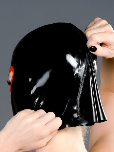 latex-mask-h-01-rear-zipper_26562